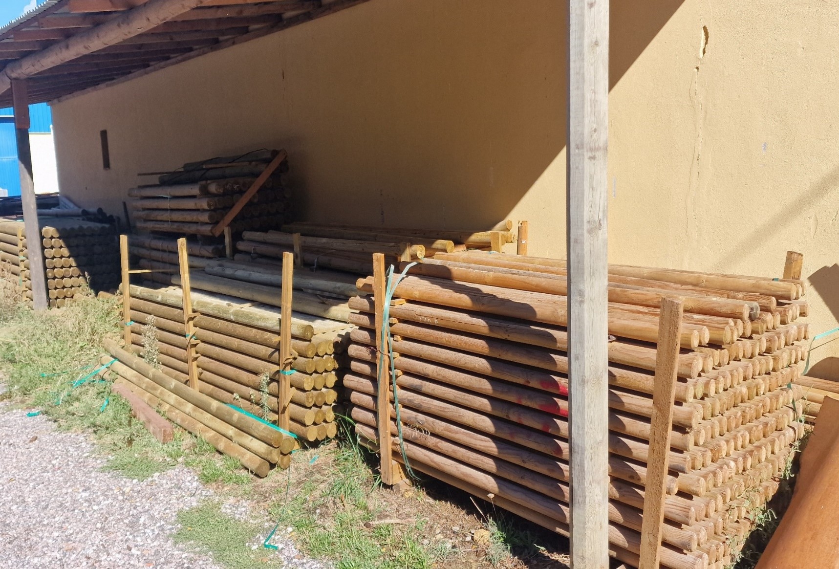 POSTE PINO TRATADO VERDE RIESGO IV